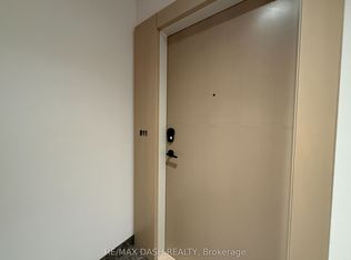 280 Dundas St W #811, Toronto, ON M5A 3W1