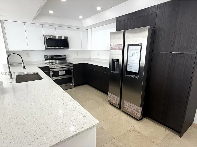 520 Brickell Key Dr #A1005 — Photo 16