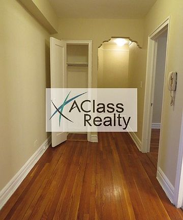 4th image of 3284 45th St APT 2A