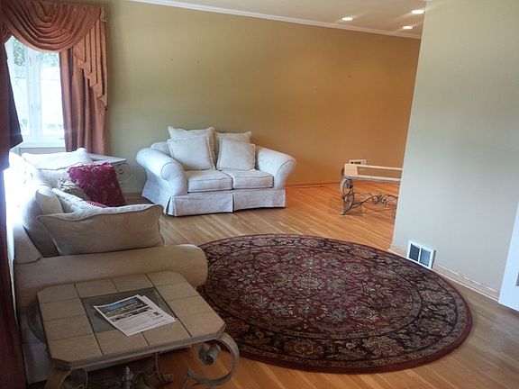 2nd image of 106 Crescent Dr