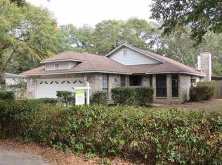 3048 Safronia Shores Rd, Navarre, FL 32566