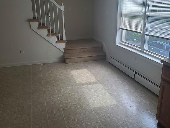 4th image of 49 Fairview Ave APT A