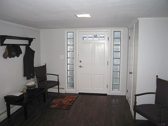 3rd image of 56 William St
