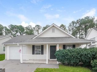 1353 N Hampton Dr, Hampton, GA 30228