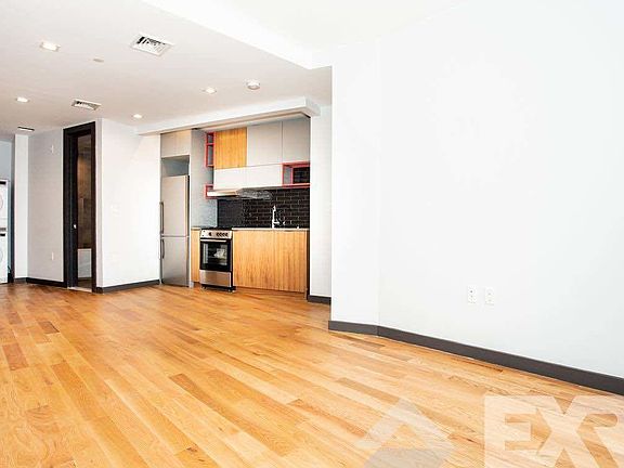 2nd image of 268 Metropolitan Ave #1R