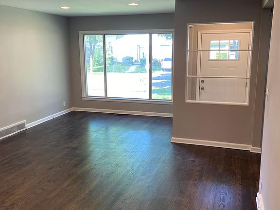 5th image of 23830 Condon St