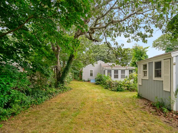 9 Hannahs Way, Edgartown, MA 02539