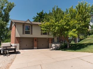 5649 S Crestwood Dr, South Ogden, UT 84405