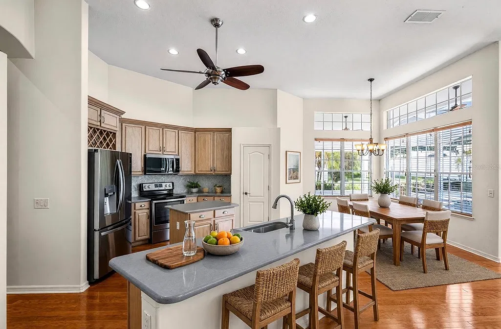 4 bed, 2625 sqft, $3,550 — Photo 3