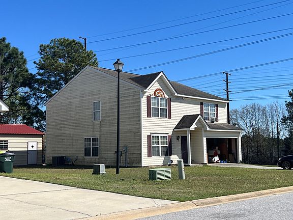 3rd image of 220 Appletree Ln