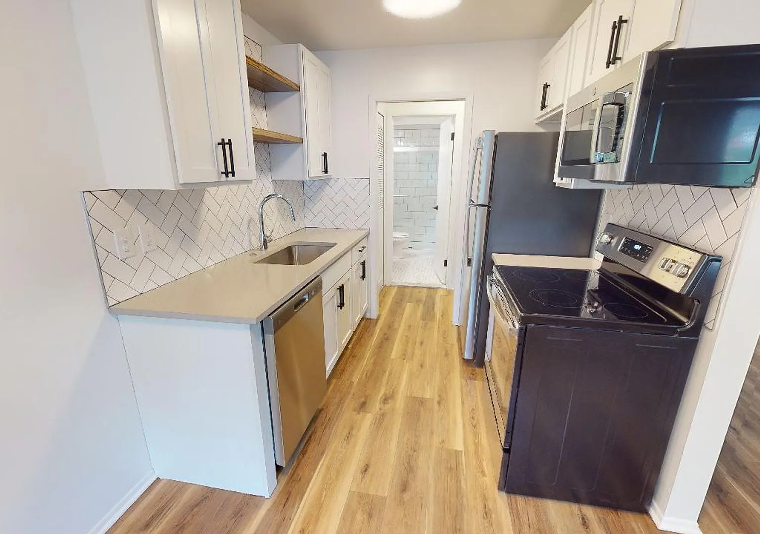 Fully Renovated 1 Bedroom - Triangle District, Birmingham — Photo 1