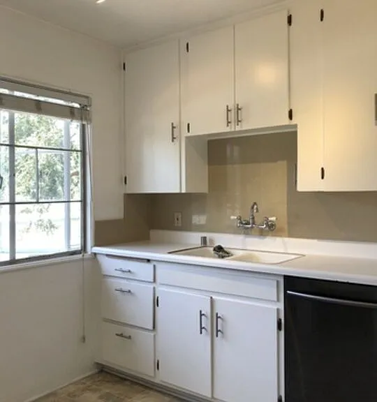 5249 1/2 Village Grn — Photo 13
