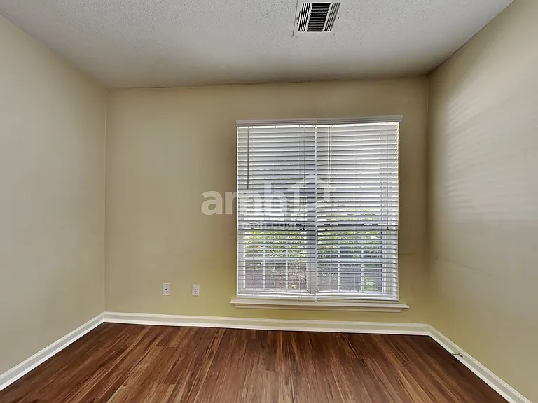 117 W Tisbury Ln — Photo 14