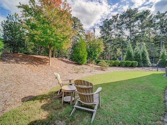 4th image of 3515 Oakshire Dr NE #4