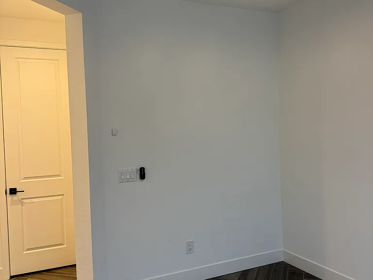 2521 S 180th Dr — Photo 22