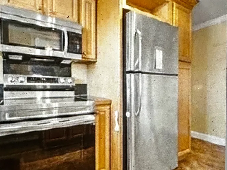 9 Rowena St #2 — Photo 3
