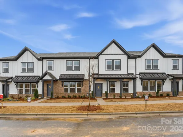 105 Silver Fleet Dr, Indian Trail, NC 28079