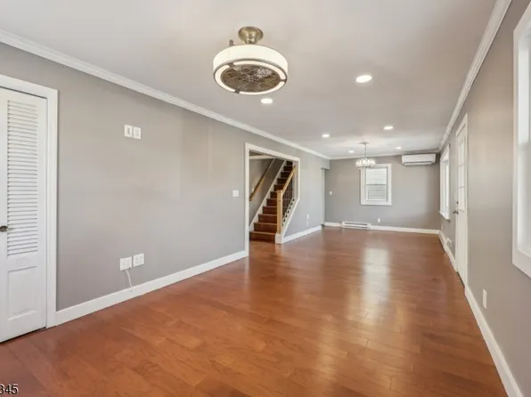 27 N 13th St, Kenilworth Boro, NJ 07033