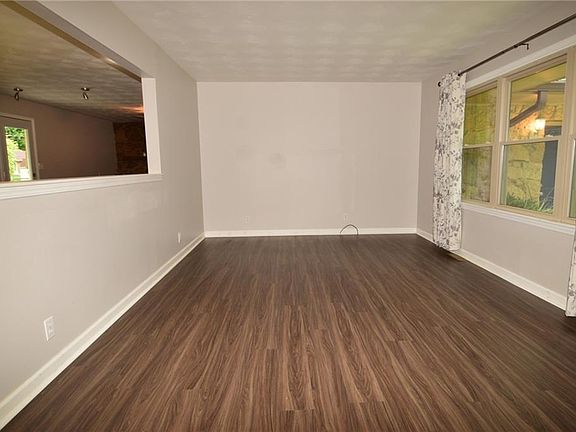 4th image of 1222 Terry Dr