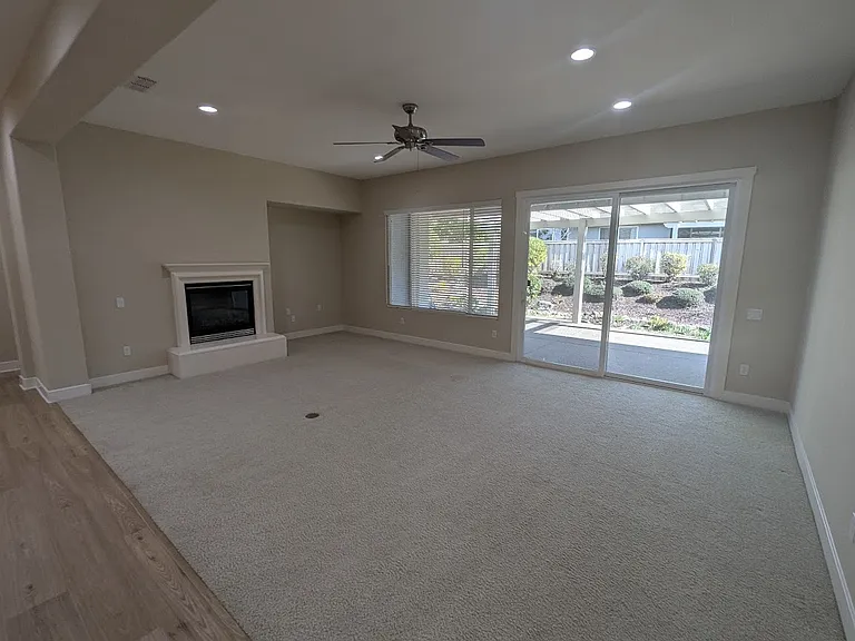 2678 Kingfisher Ln — Photo 8