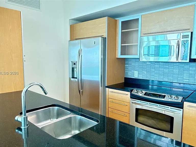 950 Brickell Bay Dr #3411 — Photo 5