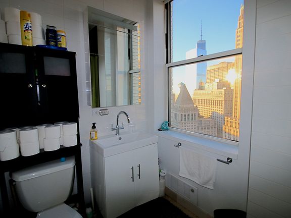 5th image of 20 Exchange Pl APT 4107