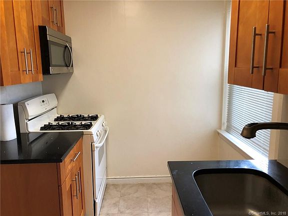 5th image of 106 Summer St #2B