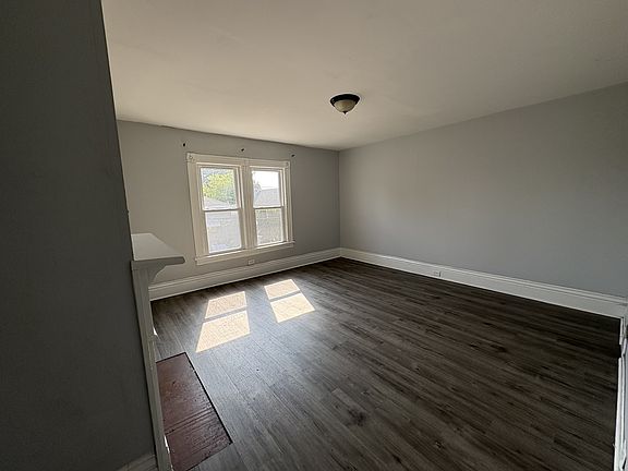 5th image of 721 Frederick St