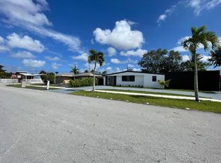 10460 SW 26th Ter, Miami, FL 33165