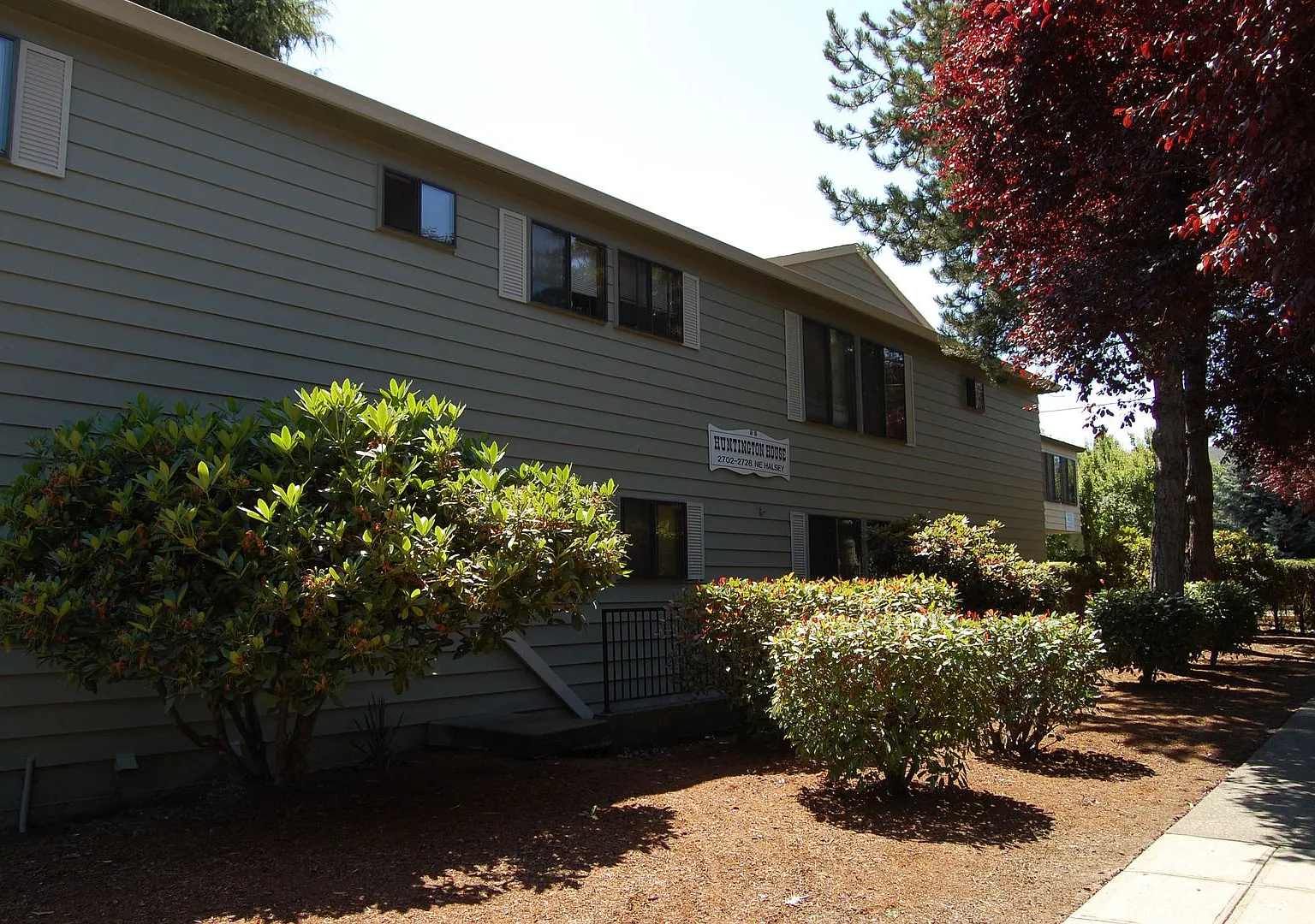 Huntington House — Photo 1