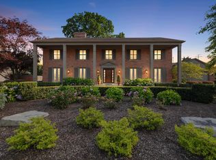 47 Webber Pl, Grosse Pointe Shores, MI 48236