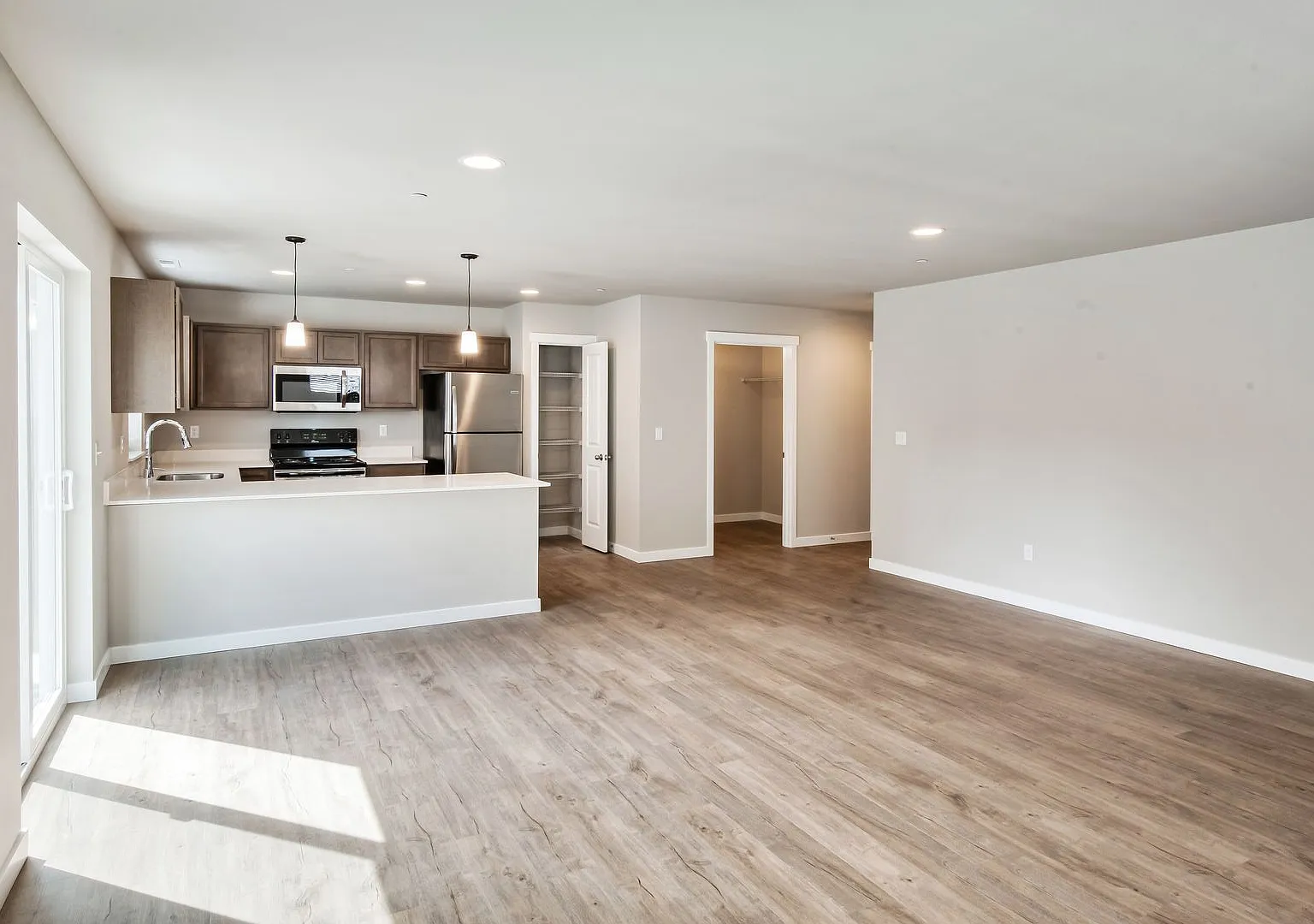 Newly Built 5BD 2.5BA in LSSD — Photo 3