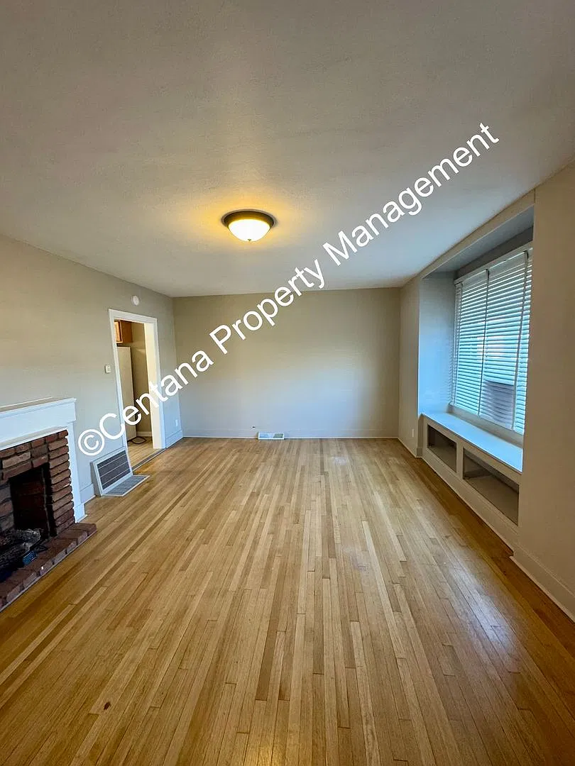 Remodeled 2 Bedroom in the Heart of Anaconda — Photo 3
