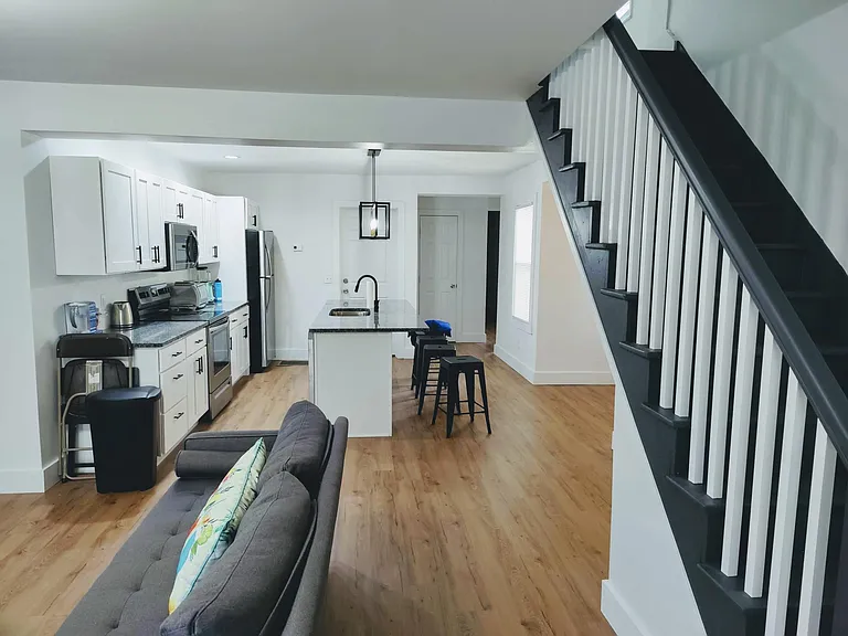 82 Murray St — Photo 9