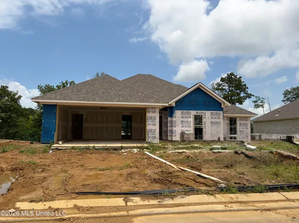 566 Patrick Farms Dr, Pearl, MS 39208