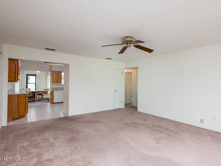 37 Berkley Rd — Photo 11