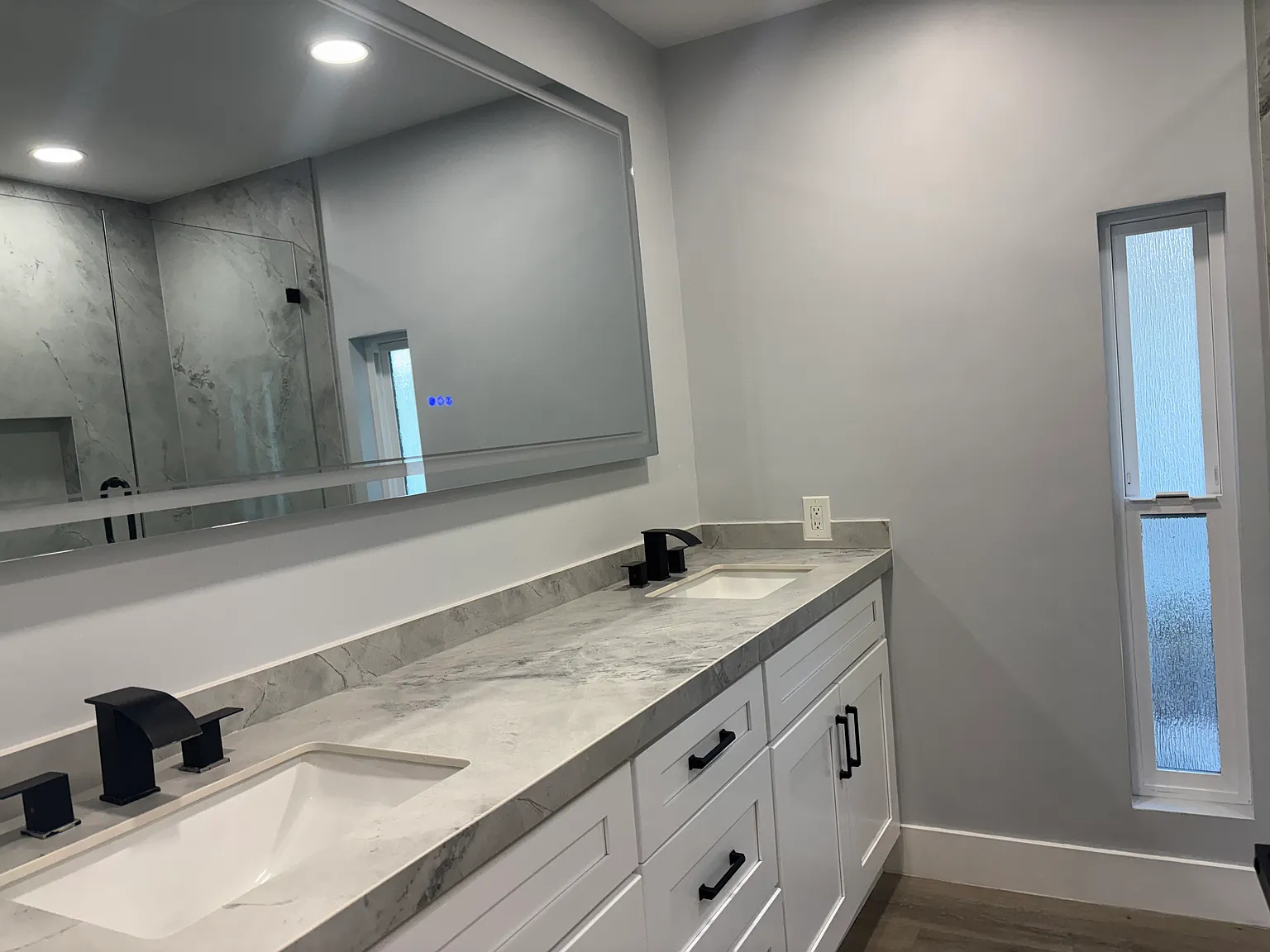 4 bed, 2192 sqft, $6,499 — Photo 4