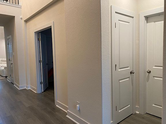 Guest bathroom & closet