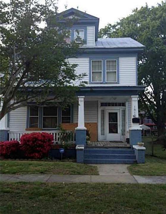 1st image of 1616 Barron St