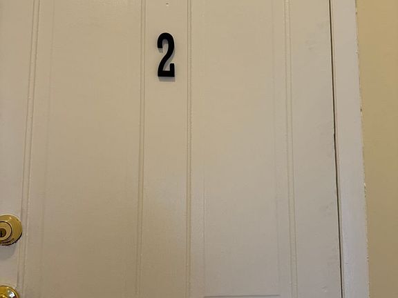 2nd image of 145 S Mulberry St #2