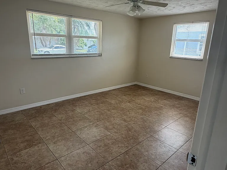5416 Dawn Ln — Photo 11