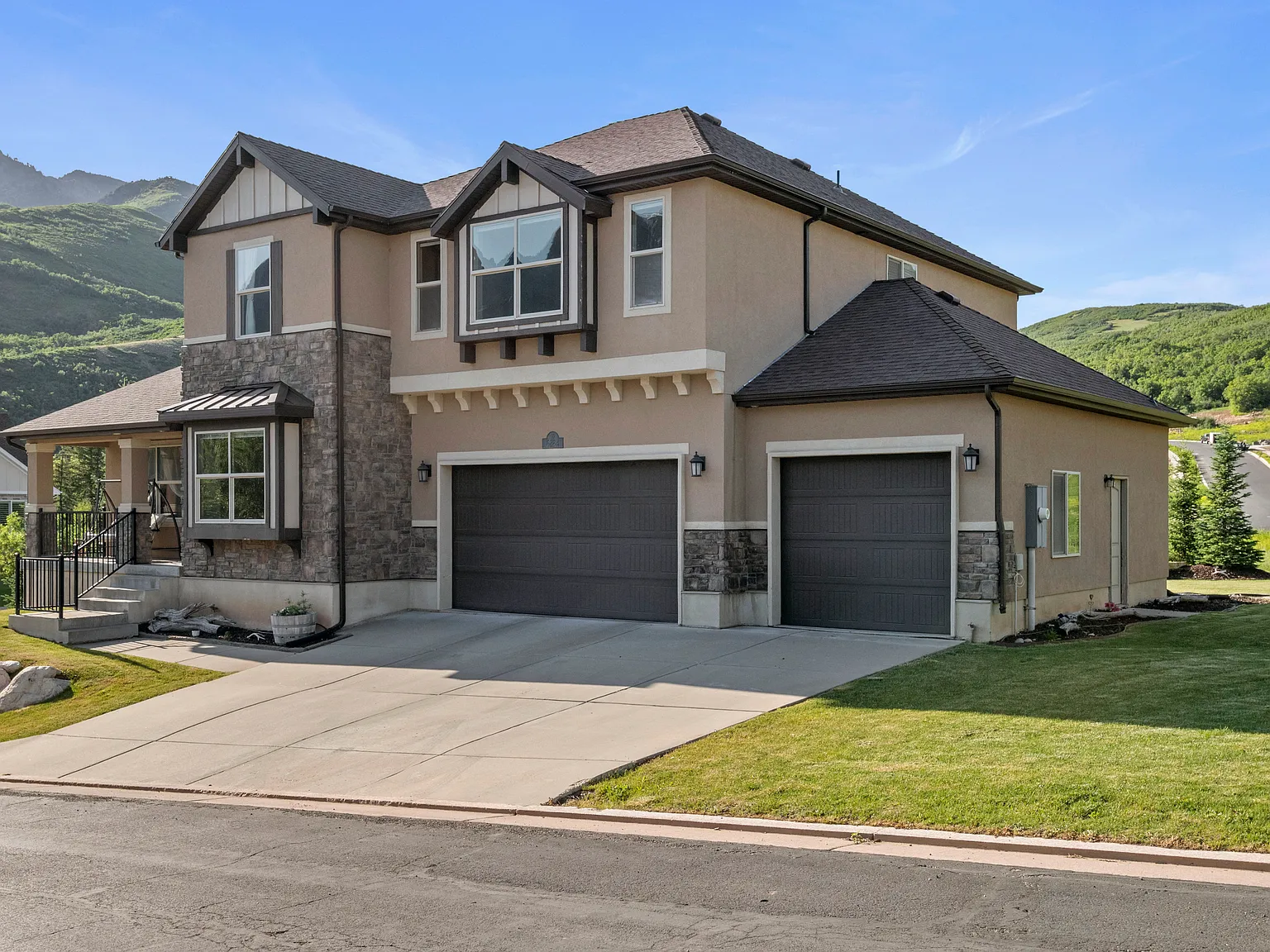 6284 W Oak Ridge Ln — Photo 1