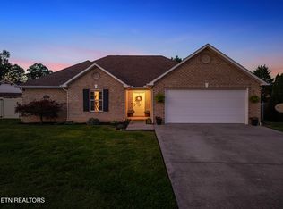 8409 Reality Ln, Corryton, TN 37721