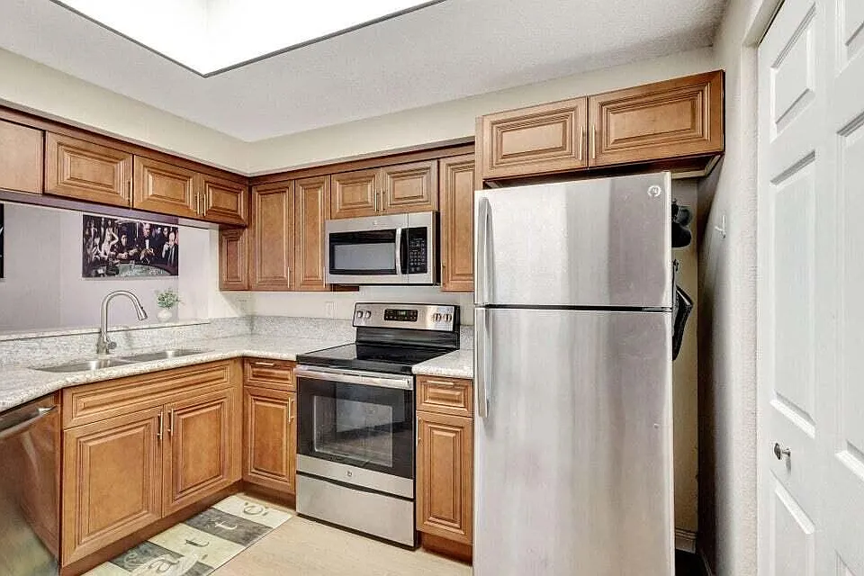 2728 Anzio Ct #105