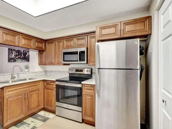 2728 Anzio Court #105, Palm Beach Gardens, FL 33410