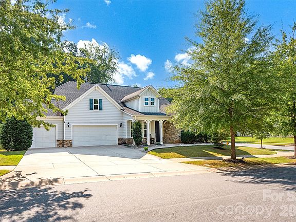 3rd image of 8829 Bur Ln