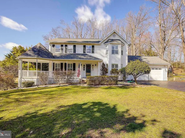 31 Radcliffe Dr, Huntingtown, MD 20639