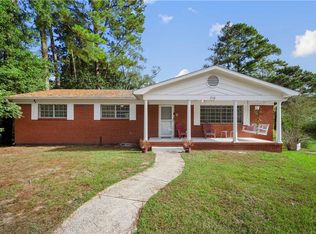 210 Cache Cir, Chickasaw, AL 36611