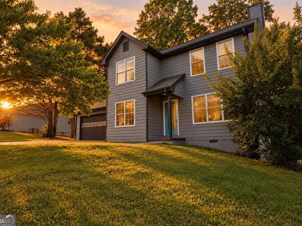 3043 Saddle Creek Dr, Gainesville, GA 30507