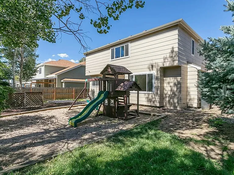 6945 Ashley Dr — Photo 25